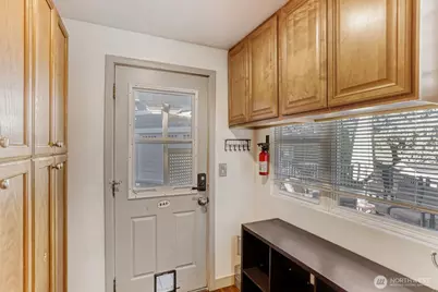 10020 SE 7th Street, Bellevue, WA 98004 - Photo 10