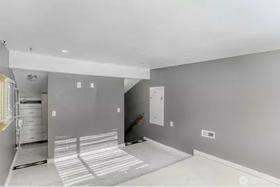 10020 SE 7th Street, Bellevue, WA 98004 - Photo 14