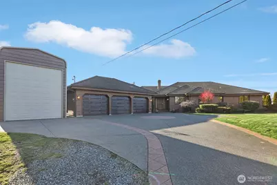 2910 13th Street SW, Puyallup, WA 98373 - Photo 2