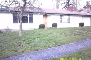 1550 NE 8th Ave, Oak Harbor, WA 98277 - Photo 2