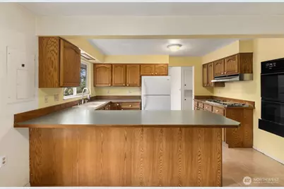 2108 E 24th Street, Bremerton, WA 98310 - Photo 12