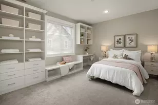 10610 NE 28th St, Bellevue, WA 98004 - Photo 22