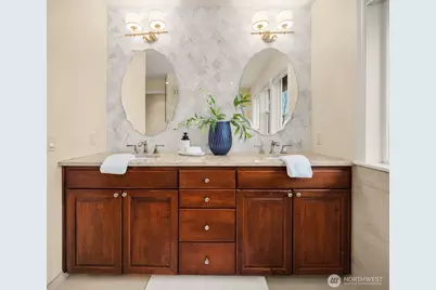 4020 Lake Washington Boulevard SE, Bellevue, WA 98006 - Photo 18