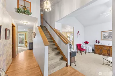 915 129th Street Ct E, Tacoma, WA 98445 - Photo 2