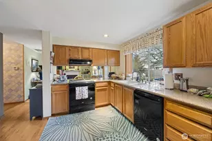 915 129th St Ct E, Tacoma, WA 98445 - Photo 8