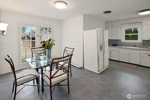 1564 NE Serpentine Pl, Shoreline, WA 98155 - Photo 8