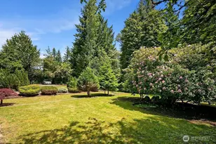 1564 NE Serpentine Pl, Shoreline, WA 98155 - Photo 4
