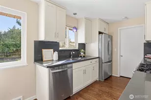 8106 39th Ave SW, Seattle, WA 98136 - Photo 10
