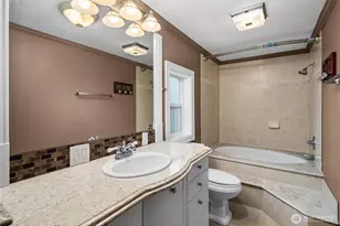 8220 37th St Ct E, Edgewood, WA 98371 - Photo 16