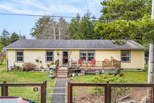 39 Paradise Ln, Pacific Beach, WA 98571 - Photo 2