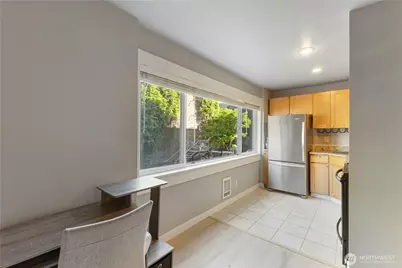 705 E Republican Street #207, Seattle, WA 98102 - Photo 8