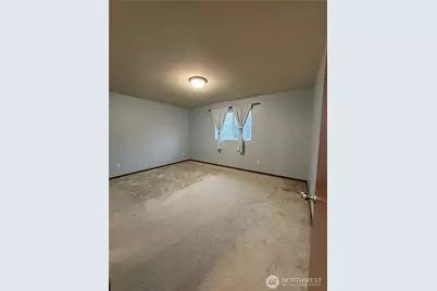 15717 26 Avenue W #17, Lynnwood, WA 98087 - Photo 8