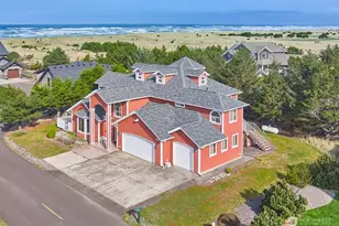 238 25th Street NW, Long Beach, WA 98631 - Photo 1