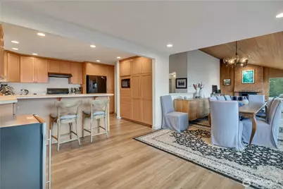 631 W Lake Sammamish Parkway NE, Bellevue, WA 98008 - Photo 14