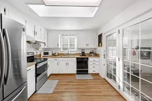 609 E 69th St, Tacoma, WA 98404 - Photo 6