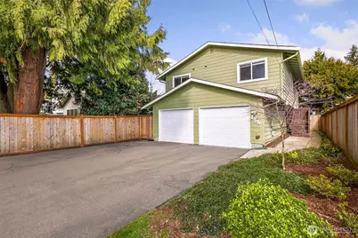 736 N 104th Street, Seattle, WA 98133 - Photo 1