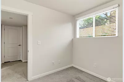 8722 Hamlet Ave S, Seattle, WA 98118 - Photo 36