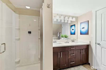 8722 Hamlet Ave S, Seattle, WA 98118 - Photo 28