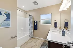 8722 Hamlet Ave S, Seattle, WA 98118 - Photo 18