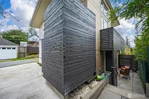 8218 2nd Ave NE, Seattle, WA 98115 - Photo 30