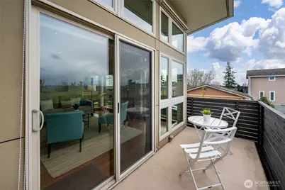 8218 2nd Avenue NE #B, Seattle, WA 98115 - Photo 16