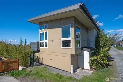 8218 2nd Avenue NE #B, Seattle, WA 98115 - Photo 36
