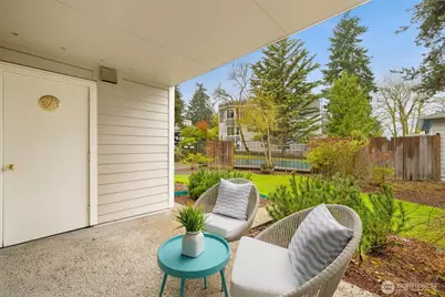 4202 Factoria Blvd SE #D2, Bellevue, WA 98006 - Photo 32