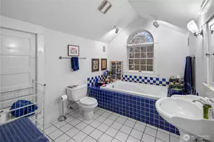 4616 Meridian Ave N, Seattle, WA 98103 - Photo 30