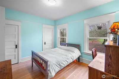 4616 Meridian Avenue N, Seattle, WA 98103 - Photo 22