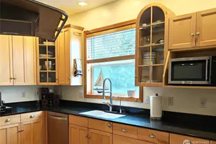 1703 32nd St, Anacortes, WA 98221 - Photo 10