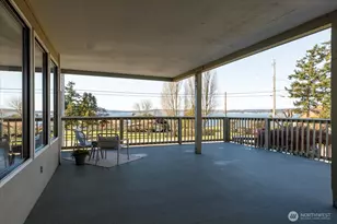 905 NE Leach St, Coupeville, WA 98239 - Photo 4