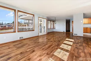 905 NE Leach St, Coupeville, WA 98239 - Photo 14