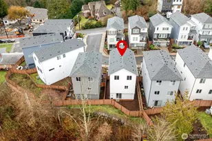 309 207th Pl SE, Bothell, WA 98012 - Photo 4