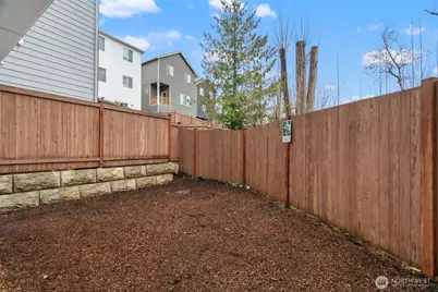 309 207th Place SE, Bothell, WA 98012 - Photo 32
