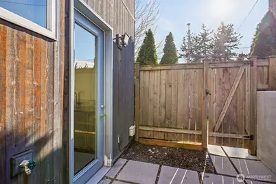8501 14th Avenue NW, Seattle, WA 98117 - Photo 16