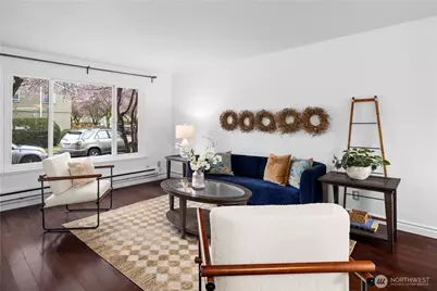 4877 Terrace Drive NE, Seattle, WA 98105 - Photo 8