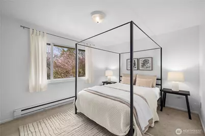 4877 Terrace Drive NE, Seattle, WA 98105 - Photo 20