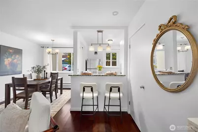 4877 Terrace Drive NE, Seattle, WA 98105 - Photo 10