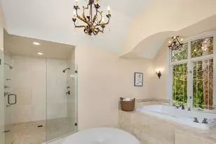 20450 NE 71st St, Redmond, WA 98053 - Photo 22