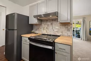 19411 56th Ave W, Lynnwood, WA 98036 - Photo 4