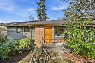 4616 SW Hudson St, Seattle, WA 98116 - Photo 2