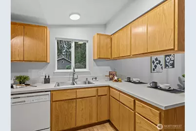8405 55th Avenue NE #10, Marysville, WA 98270 - Photo 4