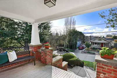 6526 16th Avenue NW, Seattle, WA 98117 - Photo 2