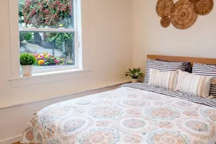 2025 S Ingersoll Pl, Seattle, WA 98144 - Photo 22