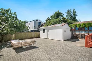 2025 S Ingersoll Pl, Seattle, WA 98144 - Photo 24