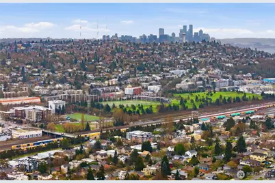 2500 W Manor Place #216, Seattle, WA 98199 - Photo 38