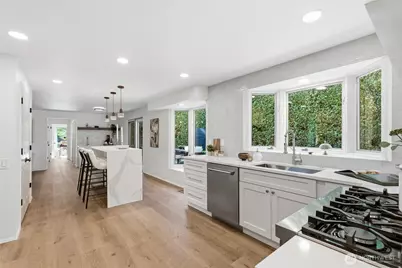 6010 93rd Avenue SE, Mercer Island, WA 98040 - Photo 14