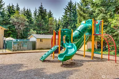 22295 Wavecrest Avenue NE, Poulsbo, WA 98370 - Photo 34