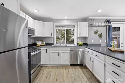 22295 Wavecrest Avenue NE, Poulsbo, WA 98370 - Photo 10