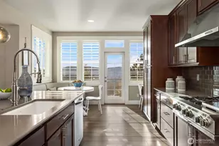 2440 NE Daphne St, Issaquah, WA 98029 - Photo 8